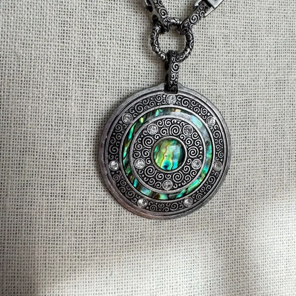 Lia Sophia  DREAM GIRL  Genuine Abalone & Cut Crystals Bohemian Necklace 20-23”
